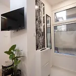 Cute 1bdr In Center Apartment *