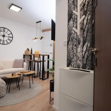 Cute 1bdr In Center Apartment *