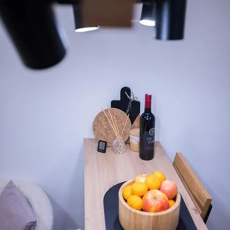 Apartment Cute 1bdr In Center *