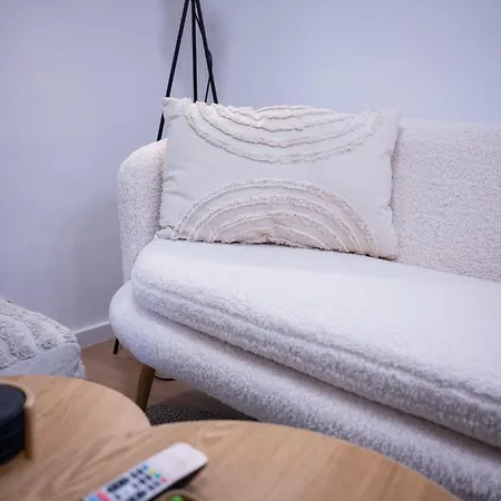 Lägenhet Cute 1bdr In Center *